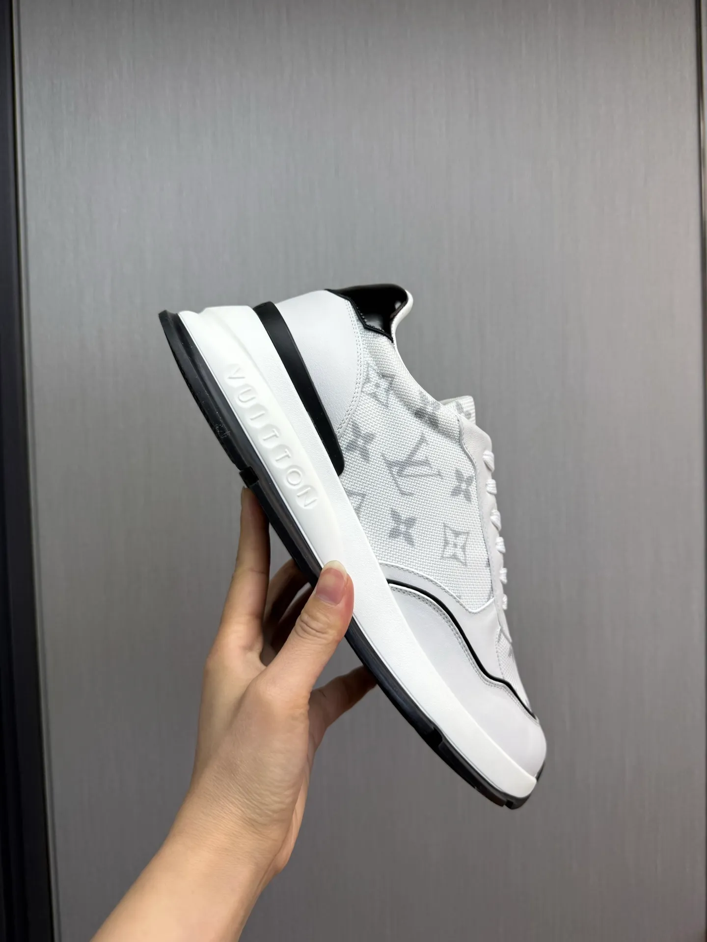 Men's shoes 💰800💰 LOUIS VUITTON [Luden Yiwei] Brand new trendy Lv is on the market 🎁, casual and fashionable men's shoes 👟Original 1:1 shipment✅ The upper is made of imported brand leather + cowhide lining, the original wear-resistant rubber outsole, the version is simple and elegant, exclusive for trendy men. 38-44 (customized at 38.45)